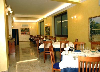 Hotel Ristorante Cordial Comiso Exterior photo