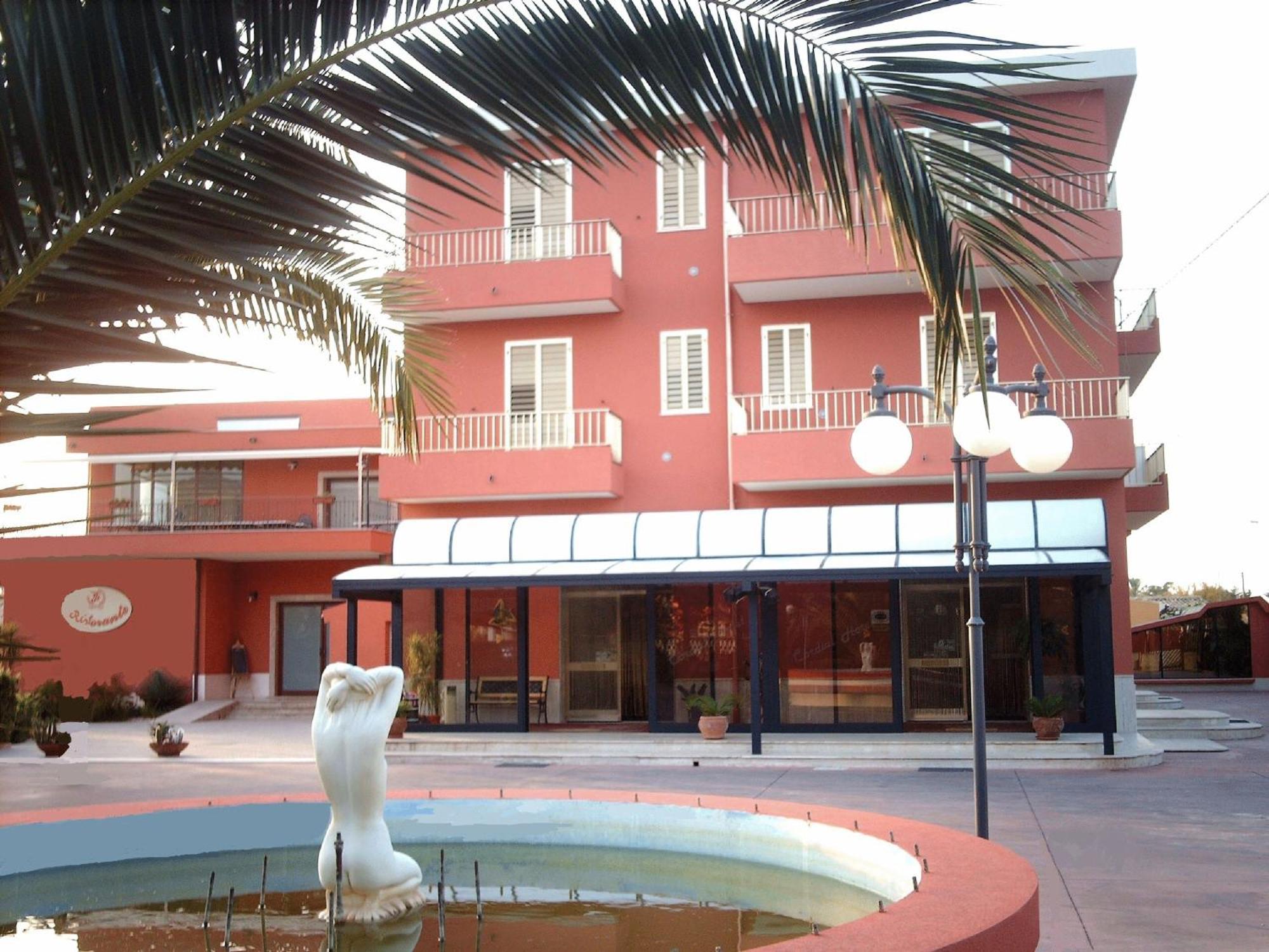 Hotel Ristorante Cordial Comiso Exterior photo