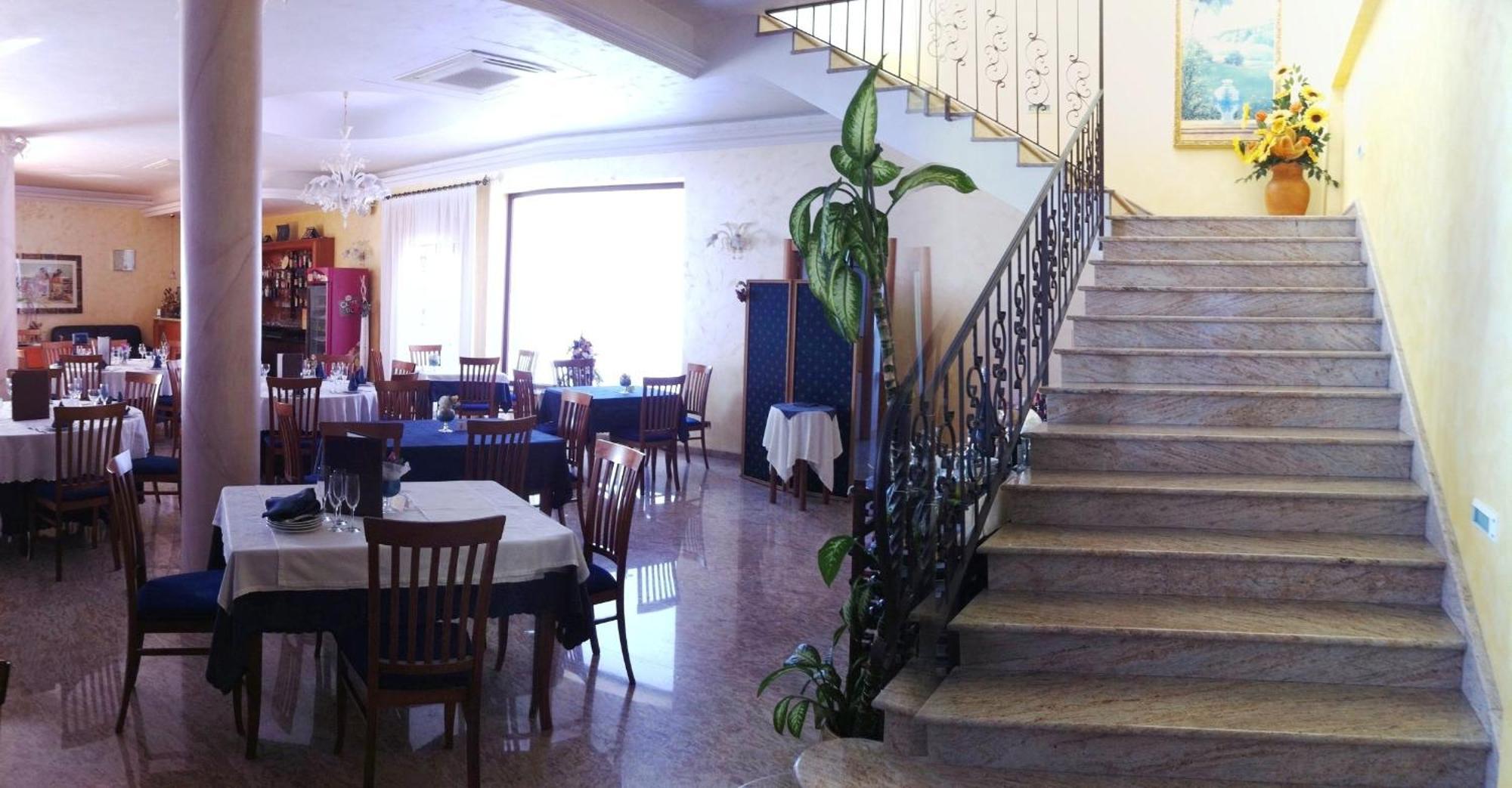 Hotel Ristorante Cordial Comiso Exterior photo