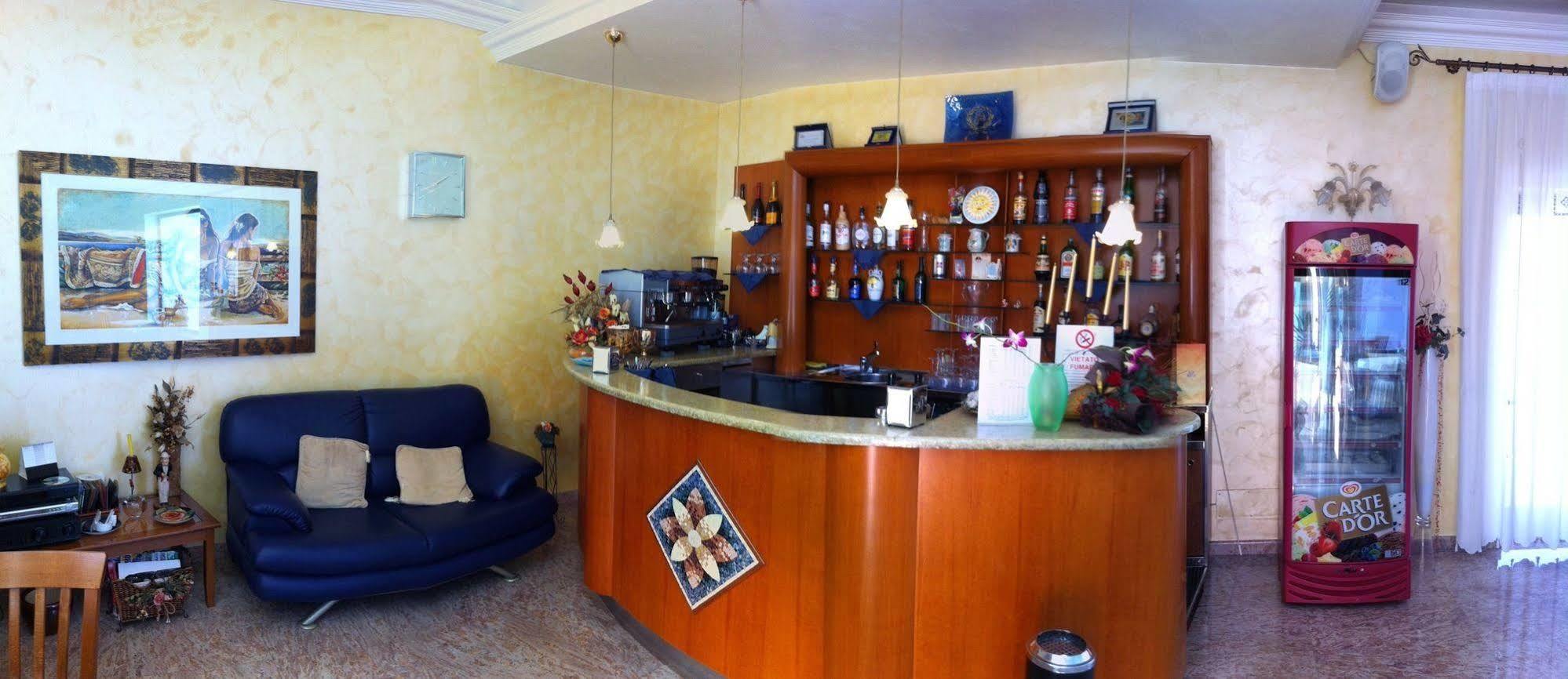 Hotel Ristorante Cordial Comiso Exterior photo